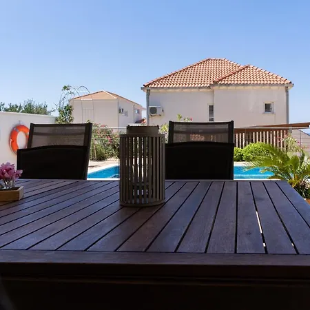 Sunnyhill Apartments With Private And Shared Pool Cavtat Exterior photo