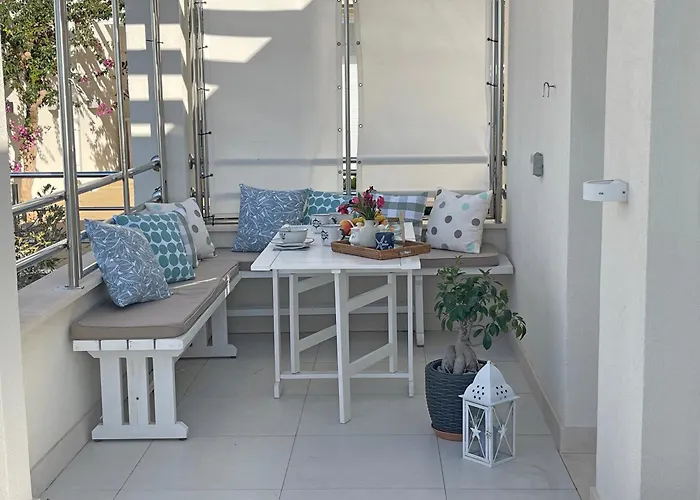Sunnyhill Apartments With Private And Shared Pool